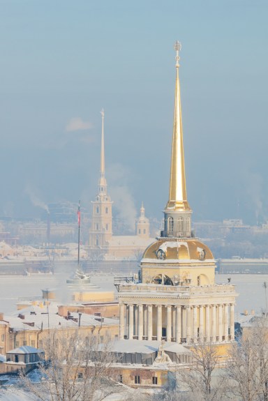 el Almirantazgo durante el invierno